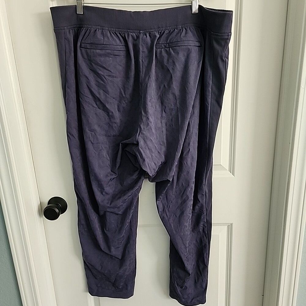 Athleta Women’s size 18 jogger pants. EUC - Picture 4 of 10